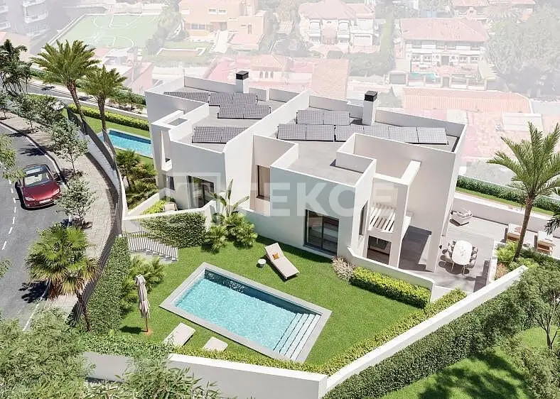 Casas Pareadas en El Limonar Malaga Piscina Privada Jardin