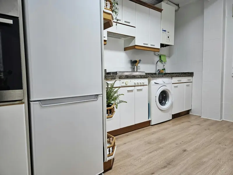 Piso de 3 Dormitorios alquiler Gijon-Xixon, España