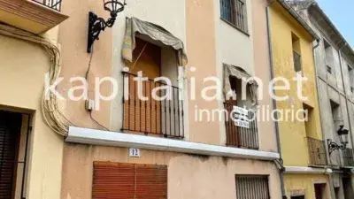 Casa en Venta en el Centro de Vallada 213m2