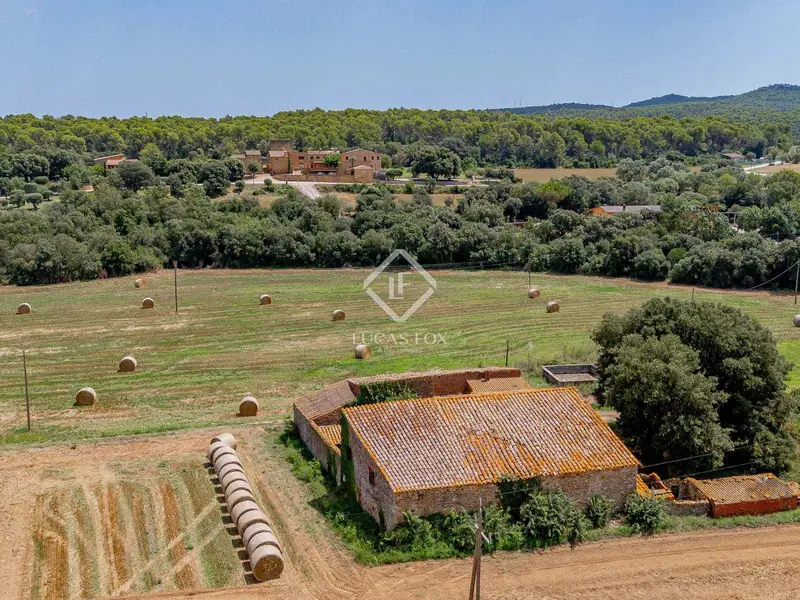 Masia de piedra en venta Forallac Girona
