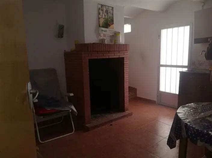 Casa de Pueblo 5 Dormitorios Garaje Balcon Sótano