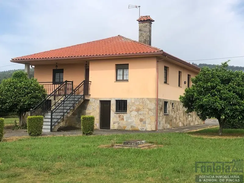 Casa en Venta Carres Oza Cesuras 4 Dormitorios Jardin Garaje