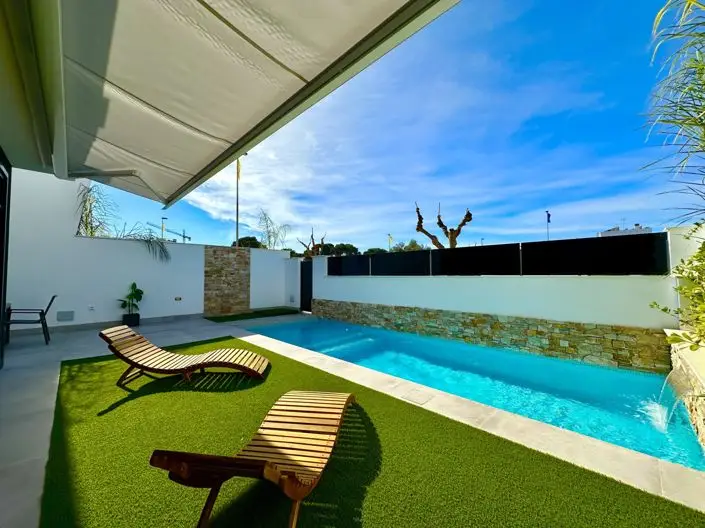 Villa de Lujo en Santiago de la Ribera 3 Dormitorios Piscina Privada