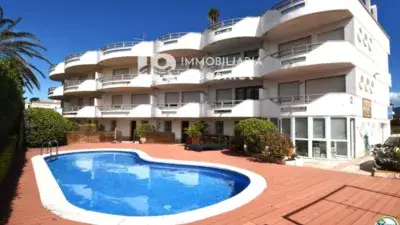 Casa en Empuriabrava con Amarre - Primera Linea de Mar