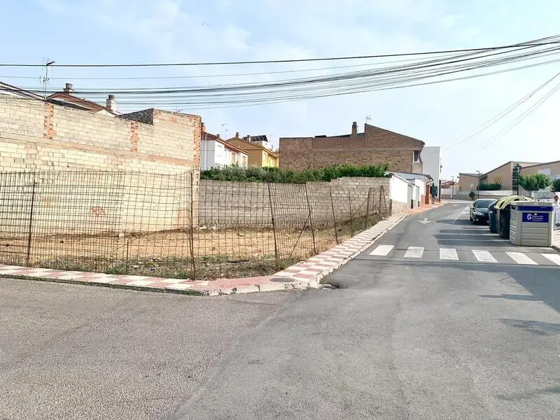 Solar Urbano en Otura: 271m2, Edificable 379m2