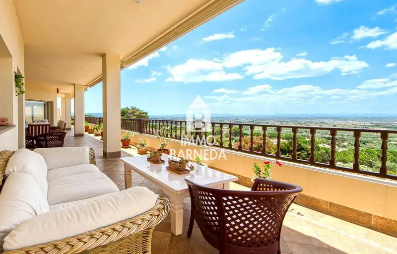 Chalet de Lujo en Pau Girona con Vistas a la Bahia de Rosas