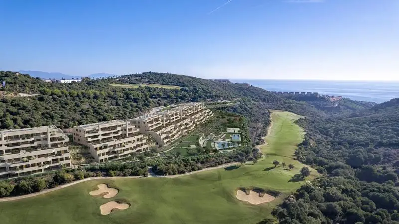 Apartamento en La Alcaidesa con Vistas al Mar y Golf
