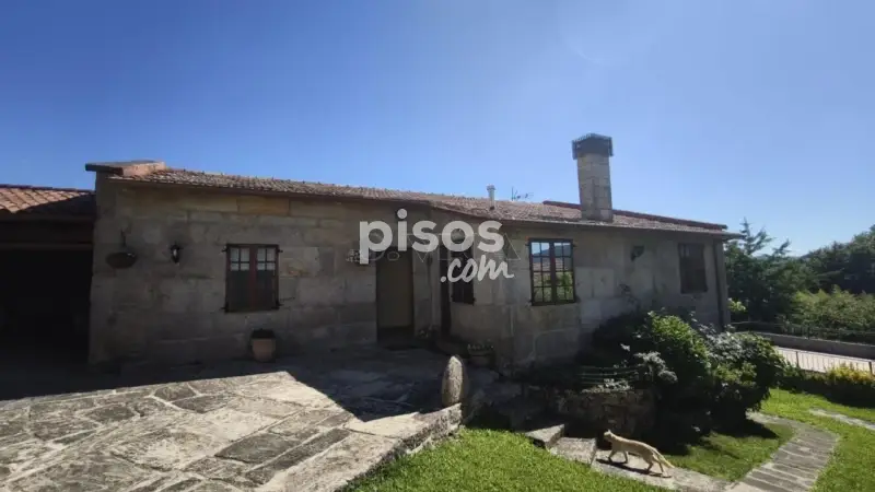 Casa en Mondariz con encanto y finca de 1800m2