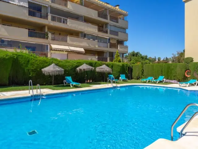 Apartamento 2 Dormitorios Calahonda Alquiler