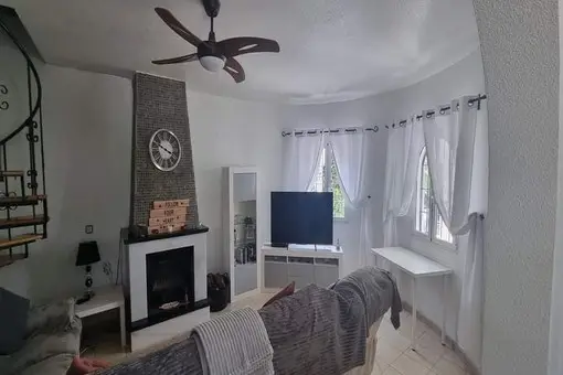 Villa en Venta 4 Dormitorios con Licencia Turistica