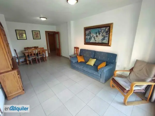 ALQUILER ANUAL - Apartamento de 3 habitaciones en Cap Blanc