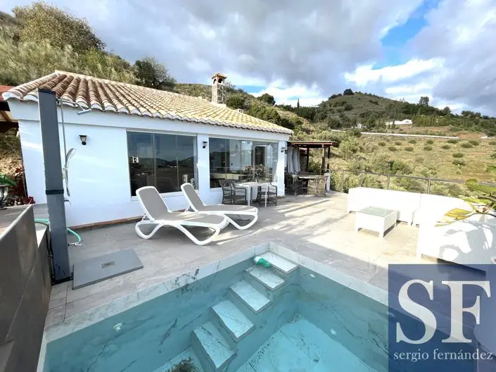 Villa de 2 dormitorios en venta en Sayalonga