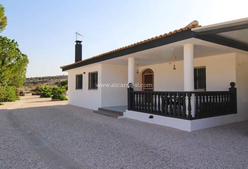 Chalet en Fortuna Murcia con Piscina Privada y Casita