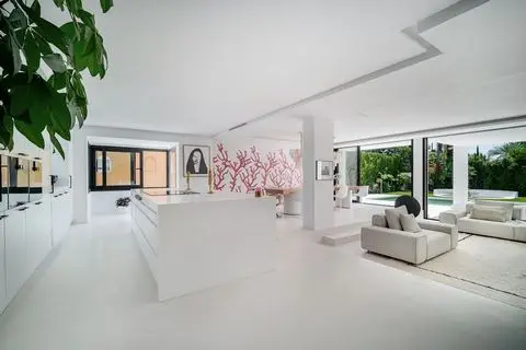 Villa de Lujo 4 Dormitorios Nueva Andalucía