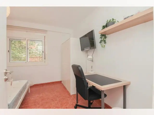 Habitacion Reus Estudiante Trabajo Amueblada Wifi Incluido