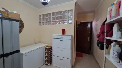 Casa en venta en Lora del Rio 4 habitaciones 3 banos