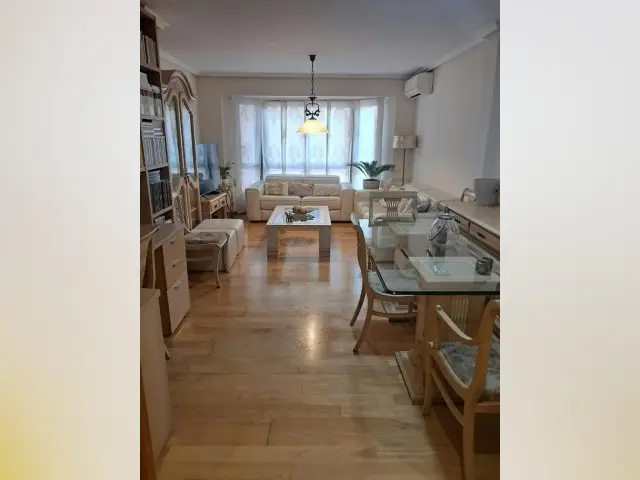 Casa-Villa de 4 Dormitorios alquiler Elche, España