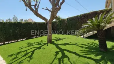 Casa Adosada de Lujo en Mas Camarena 5 Dormitorios 3 Baños
