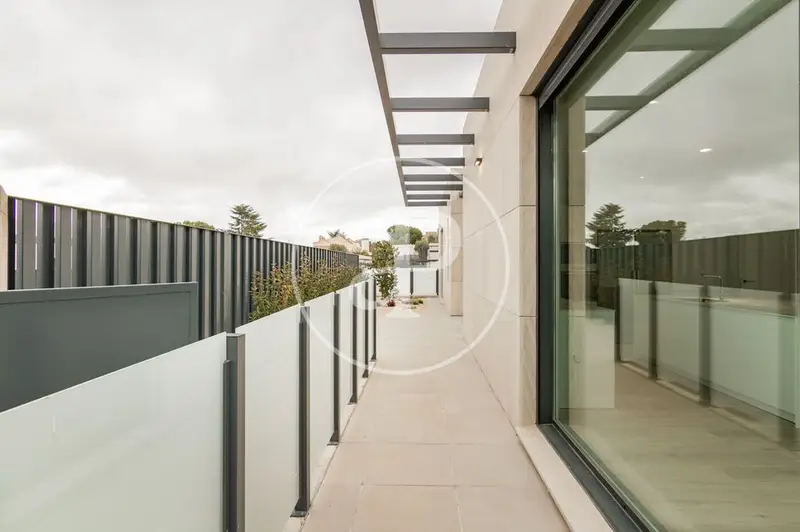 Casa en Tres Olivos Madrid 400m2 Jardin Garaje Piscina