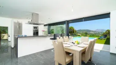 Villa Moderna en Jávea con Piscina Privada para 6 Personas