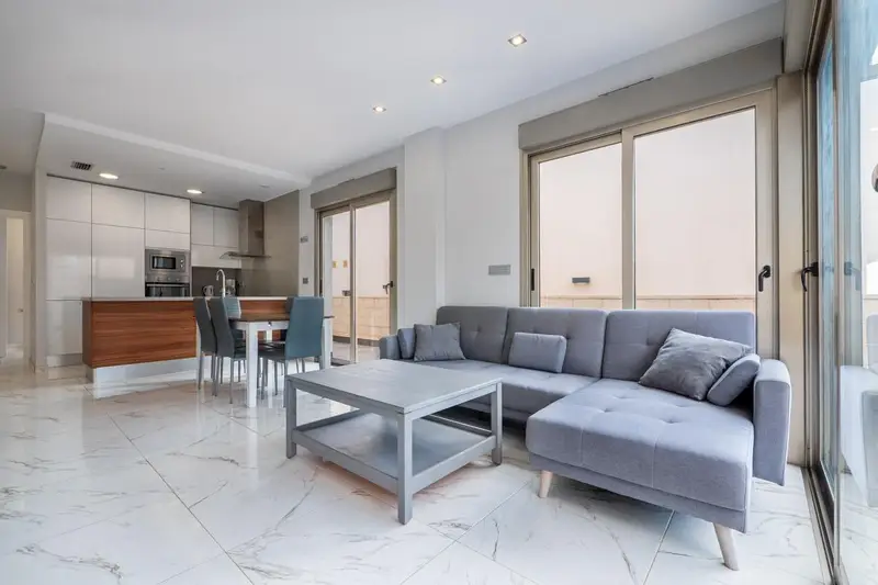 Villa Moderna en Villamartin con Piscina Privada