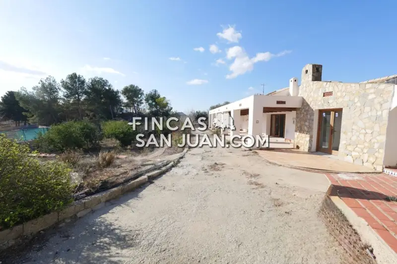 Venta Finca con vistas El Moralet Agost