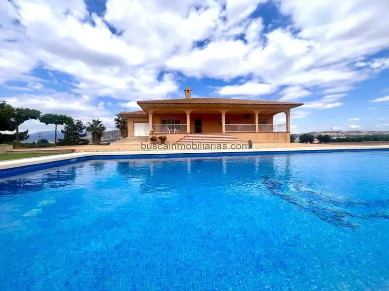 Chalet en Venta Alhama Murcia 450m2 Piscina Vistas Sierra Carrascoy