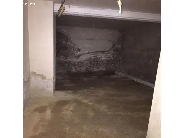 Entresuelo en Eslida: Apartamento o Negocio en la Sierra de Espadán