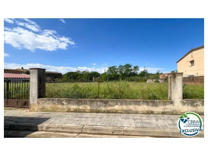 Solar en Sant Miquel de Fluvià 488m²