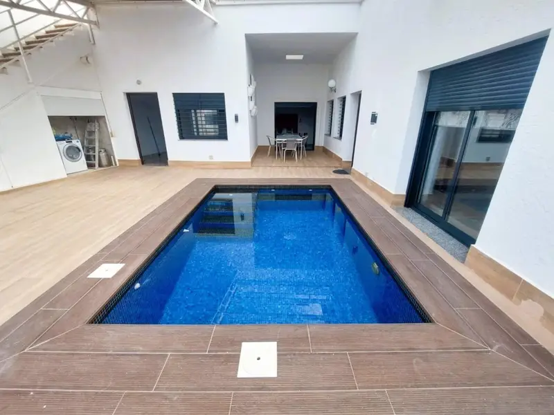 Villa en Torre de la Horadada con Piscina Privada y Terraza de 170m2
