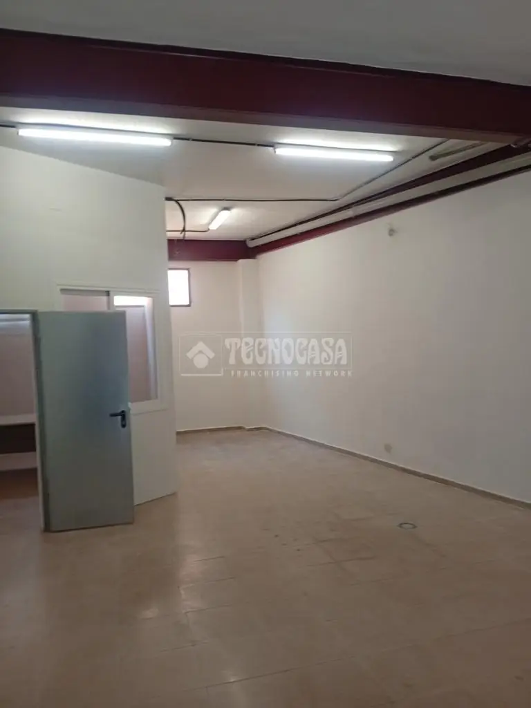 Nave Comercial en Venta Madrid 100m² Ideal Emprendedores