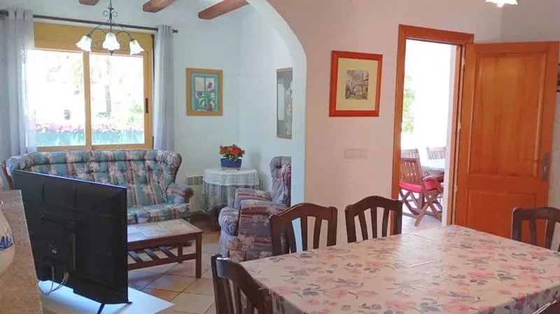 Chalet en Javea con apartamento independiente y piscina