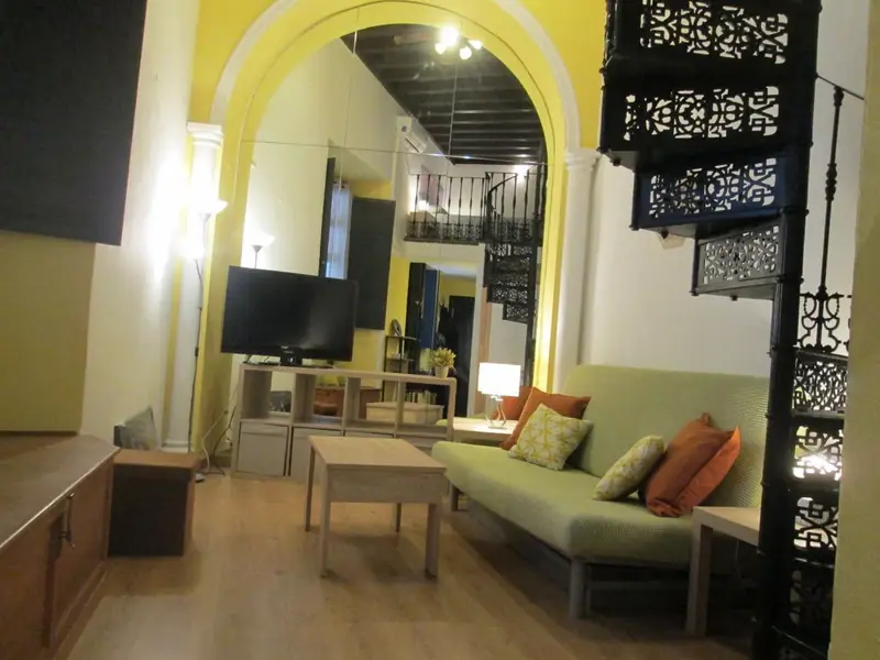 Apartamento amueblado en Sevilla centro, ideal parejas