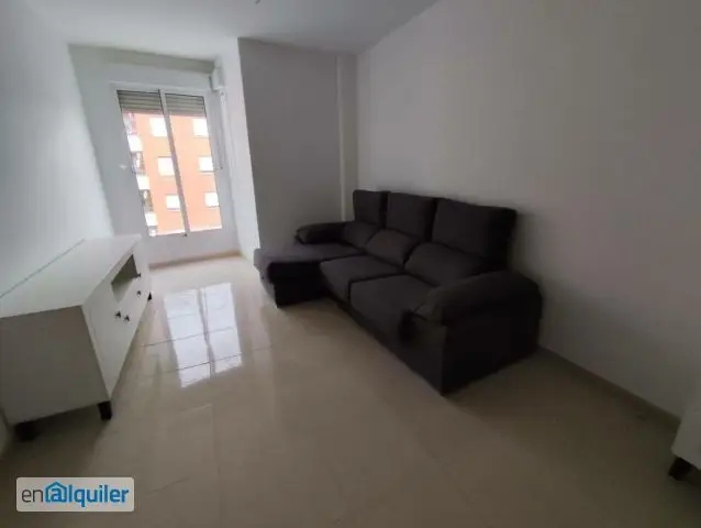 Piso en Alquiler Betxi con Trastero y Garaje