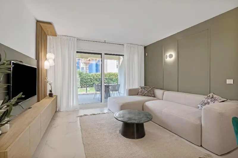 Apartamento en Punta Prima Orihuela Costa con Terraza y Piscina