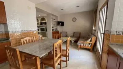 Casa adosada en Xativa con 5 habitaciones y terraza