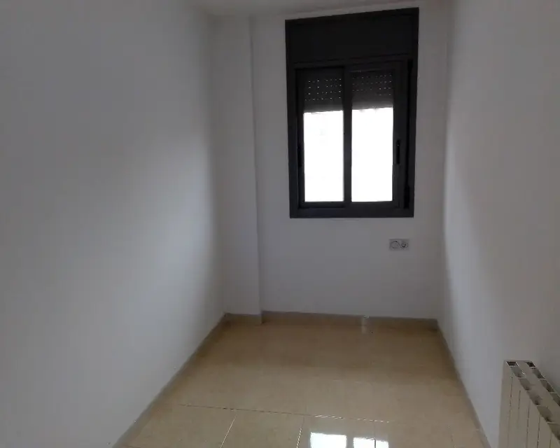 Piso 8189m2 3 habitaciones 2 baños Manresa