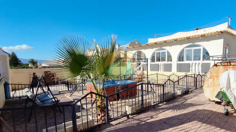 Villa en Venta Camposol 2 Dormitorios Jacuzzi Terraza