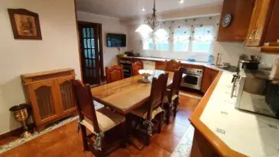 Chalet en Venta Alcázar de San Juan Cerca Piscina Municipal