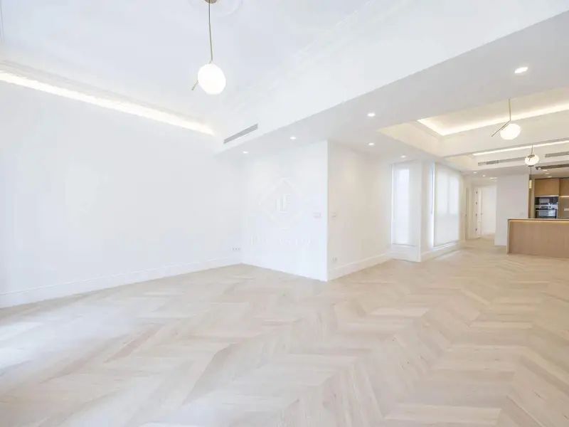 Apartamento de Lujo en Valencia Centro cerca Torres de Quart