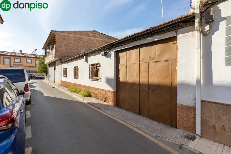 Solar en Armilla Centro 380m2 - Casa a Derribar