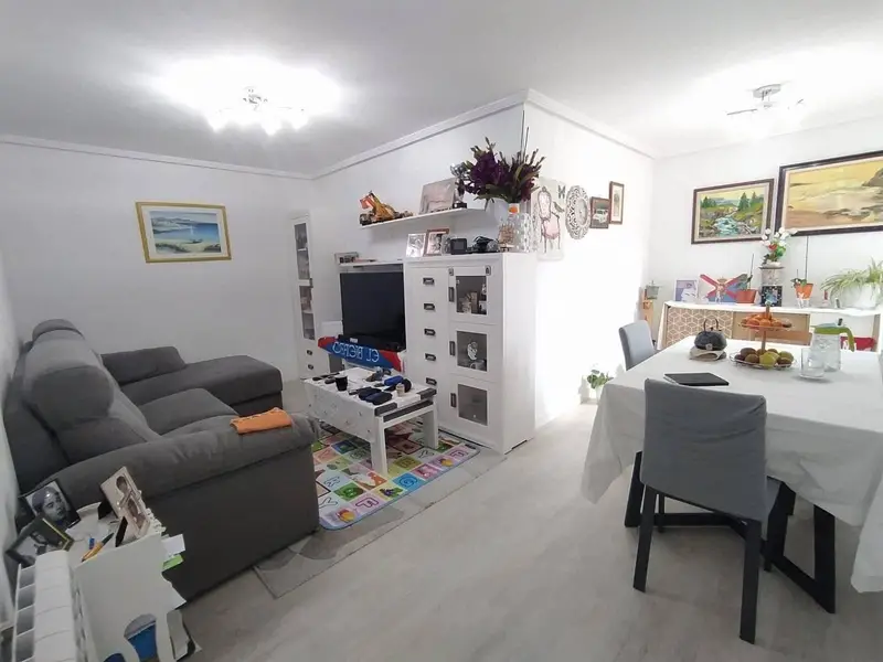 Piso Reformado en Flores del Sil 3 habitaciones 2 baños