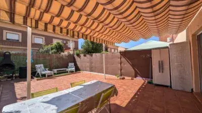 Casa adosada en venta en Parque Vallejo Alovera