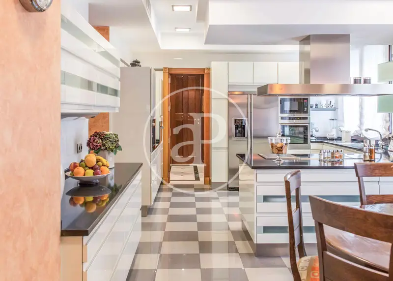 Chalet en Boadilla del Monte 1700m2 6 dormitorios 4 baños