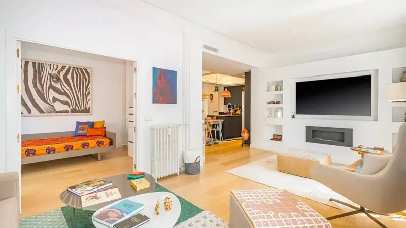 Elegante Piso en Lista Estilo Parisino - 2 Dormitorios, 2 Baños