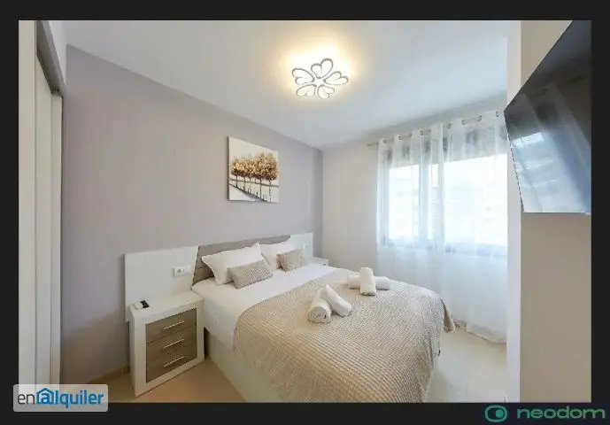 Alquiler Piso Cala Villajoyosa: Apartamento con Piscina y Terraza