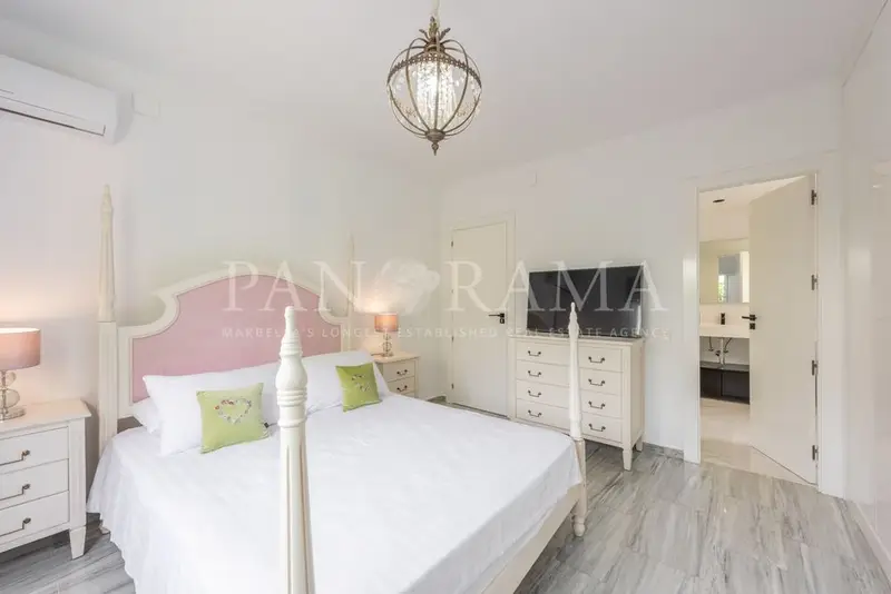 Villa en Marbella 5 Dormitorios Piscina Privada Cerca de la Playa
