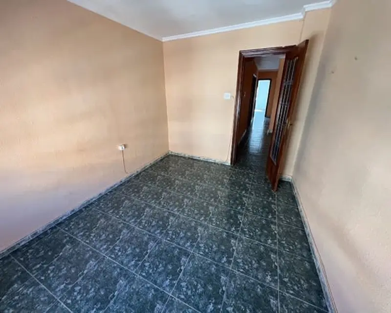 Piso 875m2 3 habitaciones Valencia