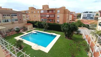 Piso en Venta en Rincón de la Victoria Cerca de la Playa