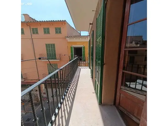 Piso amplio y luminoso en el centro de Palma cerca del Mercado del Olivar